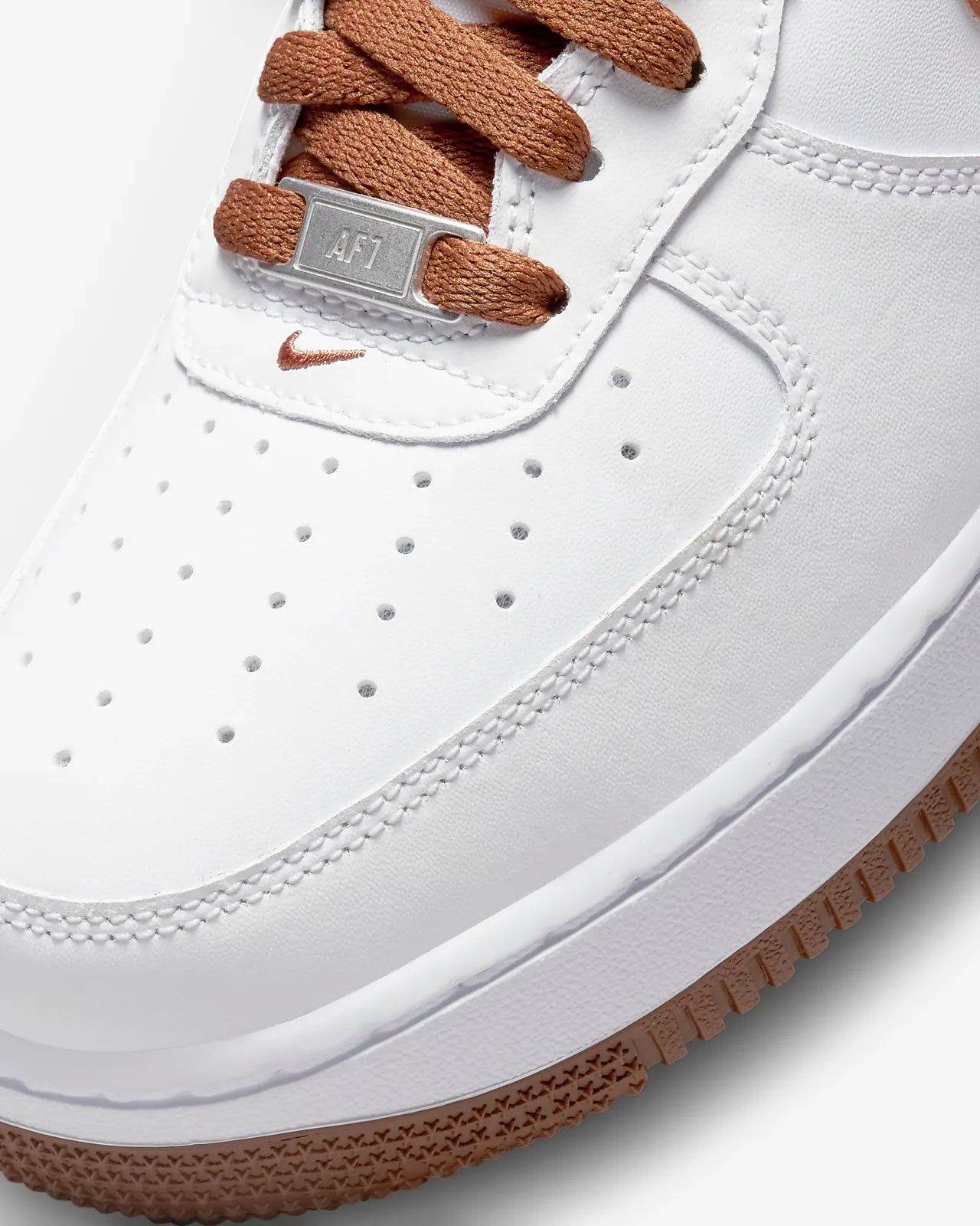 Nike Air Force 1 '07 - White & Pecan Brown